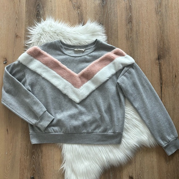 Cabin Fever Faux Fur Crewneck - Picture 2 of 8